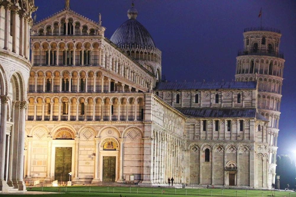 Hotel Pisa Tower Esterno foto